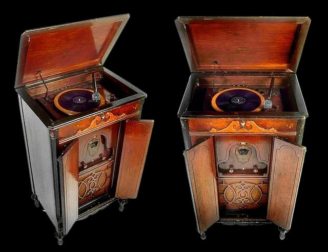 Comment intégrer des pièces vintage dans votre garde-robe moderne