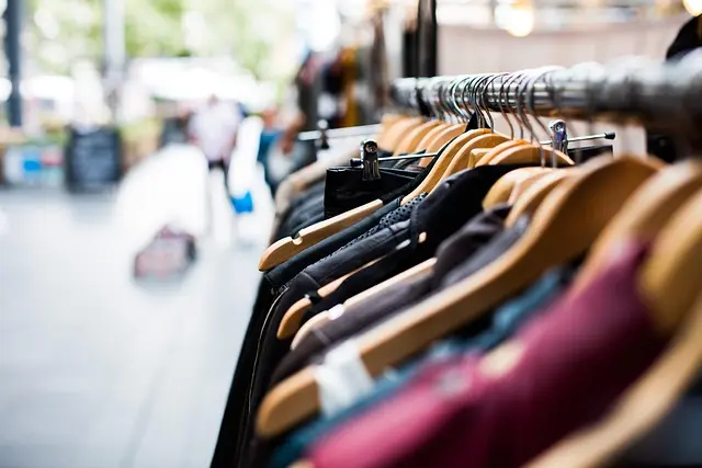 Comment bien porter les motifs en 5 étapes simples