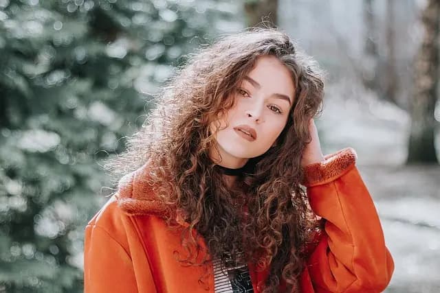 Comment intégrer des pièces basiques pour un look élégant