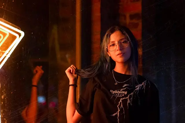 Les 10 tendances mode à adopter pour un style féminin réussi